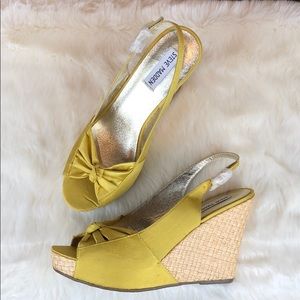 New In Box Steve Madden Cerona Wedges in Yellow